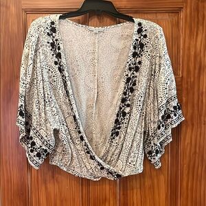 women’s blouse american eagle size medium